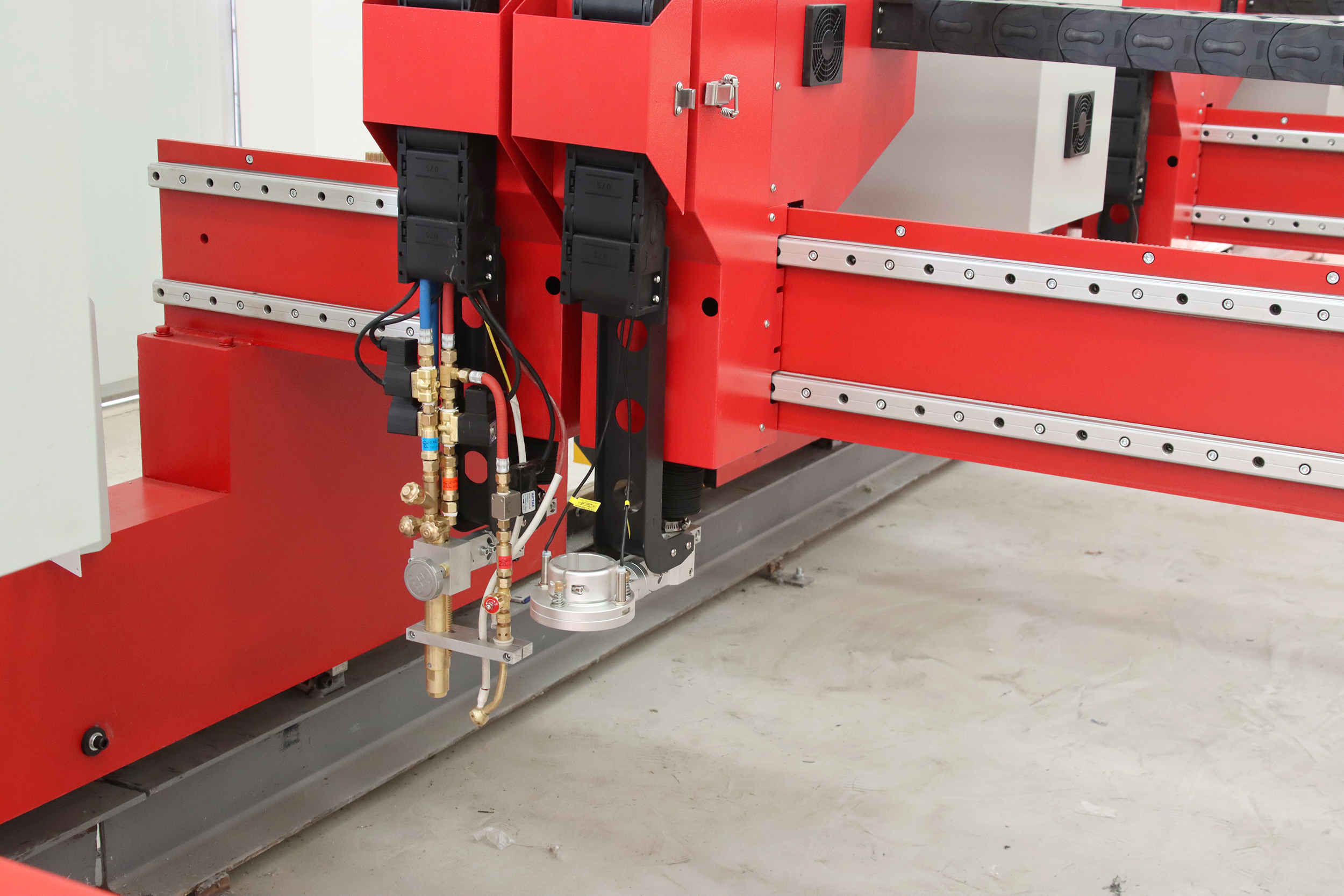 除了型號，選擇數控切割機還要考慮什么?